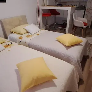 Klara Apartment
